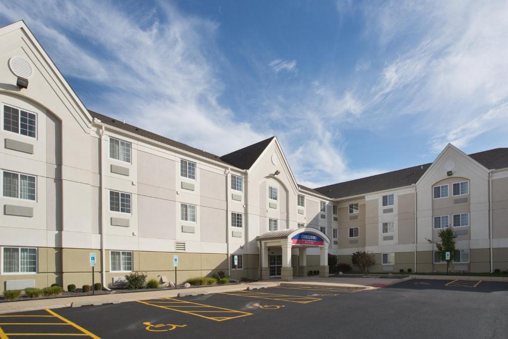 Candlewood Suites - Peoria at Grand Prairie an IHG Hotel Main image 1